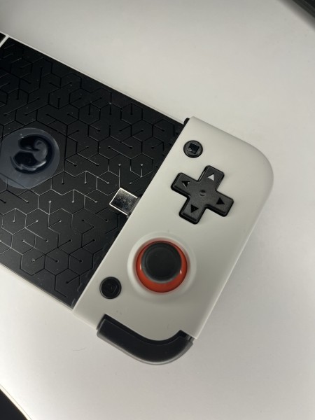 
                    Обзор доступного мобильного геймпада GameSir X2 Type-C. Превращаем смартфон в миниатюрную игровую консоль
                